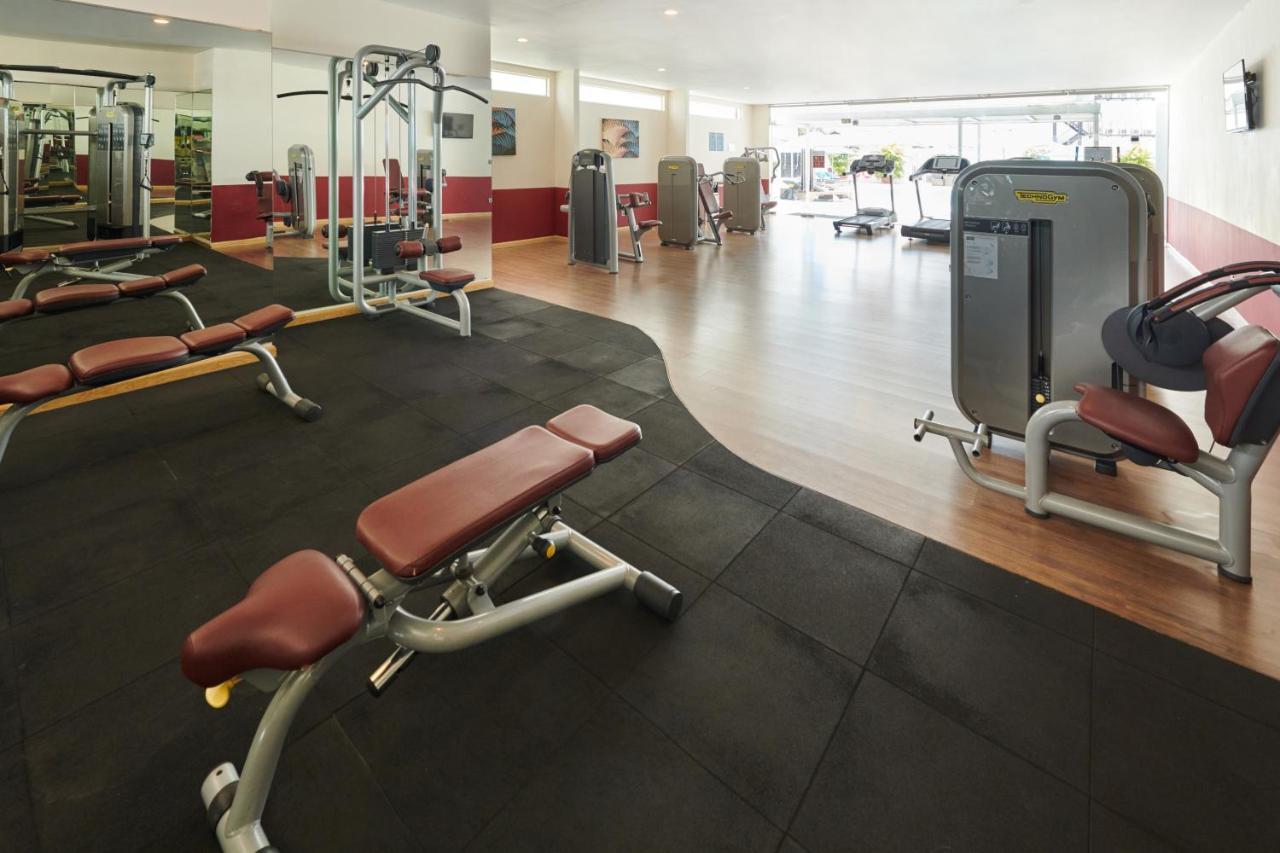 Eastin Grand Hotel Saigon Хошимін Екстер'єр фото A gym in a hotel