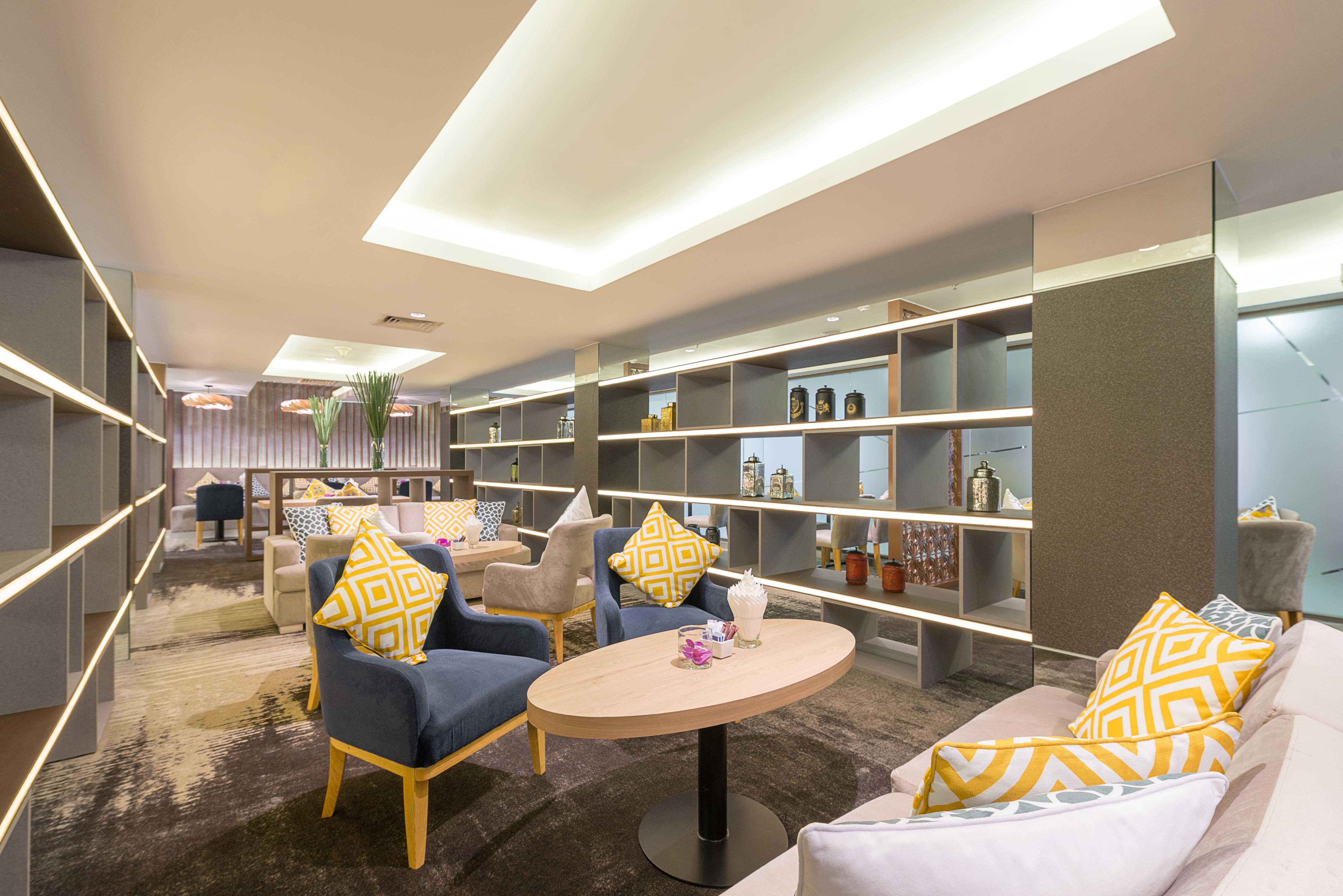 Eastin Grand Hotel Saigon Хошимін Екстер'єр фото The Royal Orchid Lounge at Suvarnabhumi Airport
