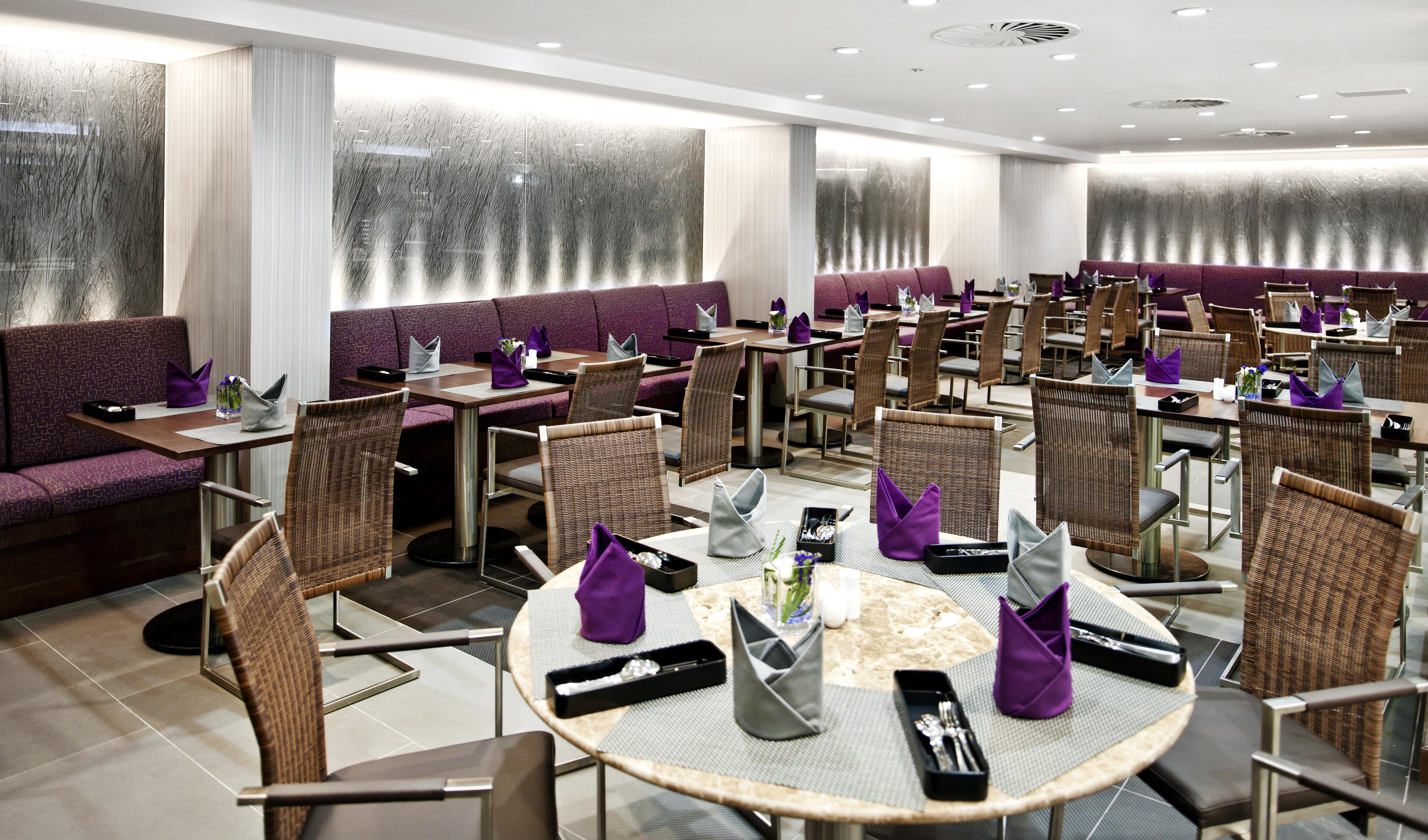 Eastin Grand Hotel Saigon Хошимін Екстер'єр фото Restaurant